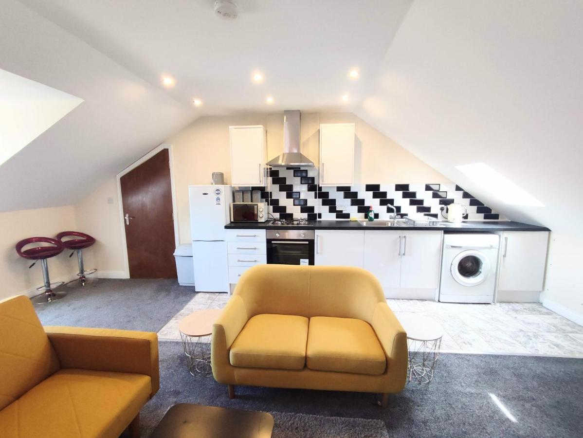 Crystal Suite 4 - Private Parking - Metro นอร์ทชีลด์ส ภายนอก รูปภาพ