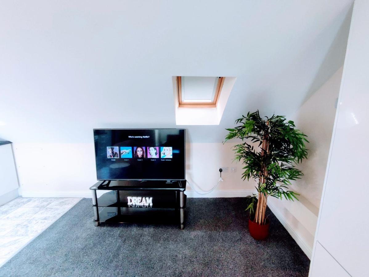 Crystal Suite 4 - Private Parking - Metro นอร์ทชีลด์ส ภายนอก รูปภาพ