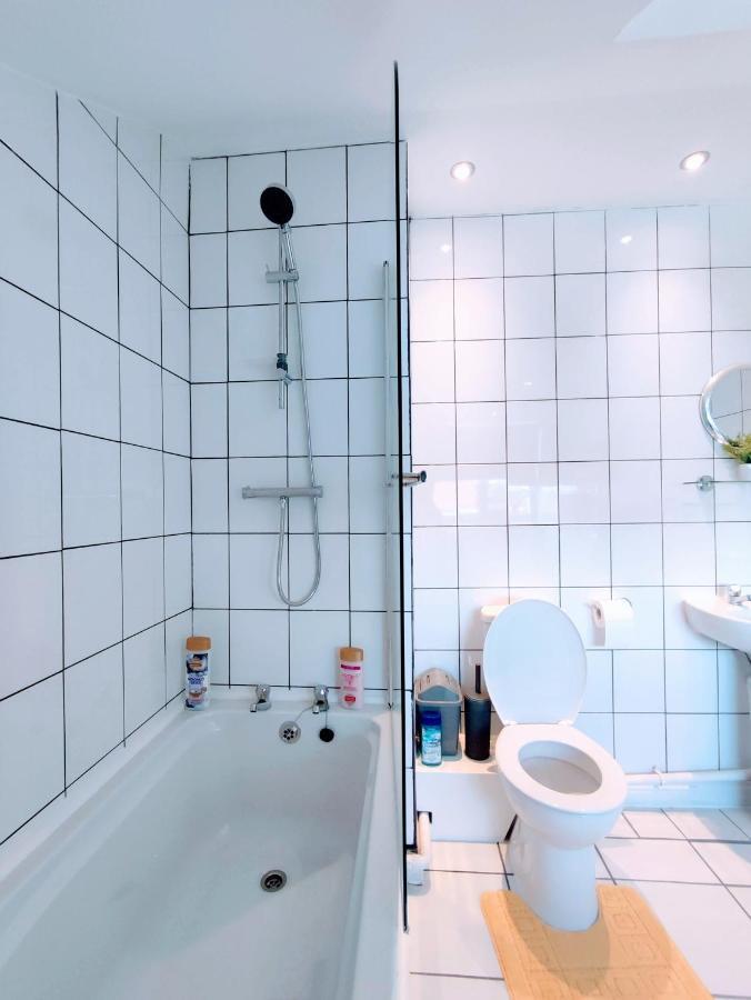 Crystal Suite 4 - Private Parking - Metro นอร์ทชีลด์ส ภายนอก รูปภาพ